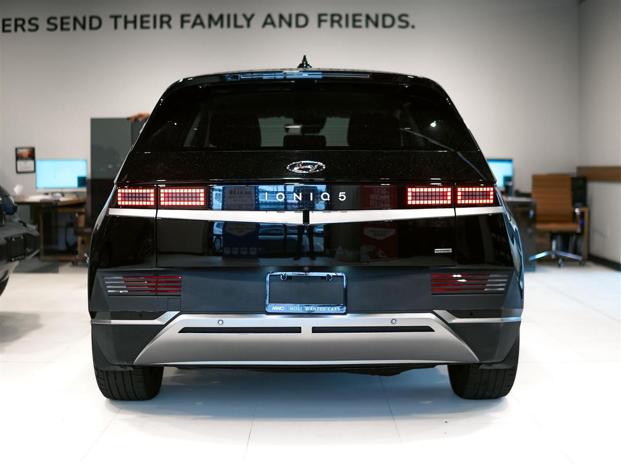 2022 Hyundai IONIQ 5 PREFERRED AWD | LONG RANGE 4 NEW TIRES Photo
