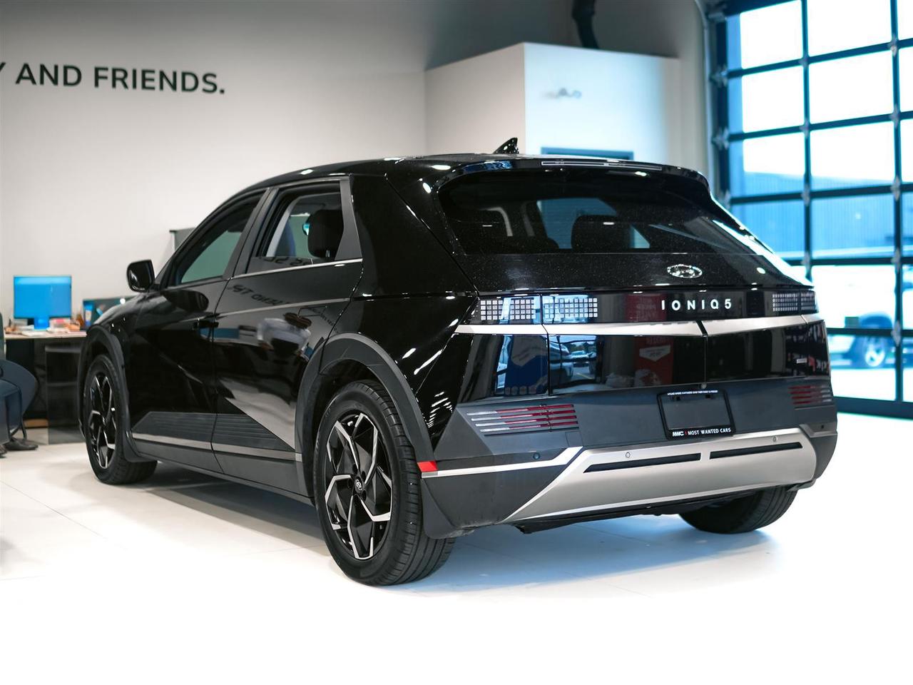 2022 Hyundai IONIQ 5 PREFERRED AWD | LONG RANGE 4 NEW TIRES Photo
