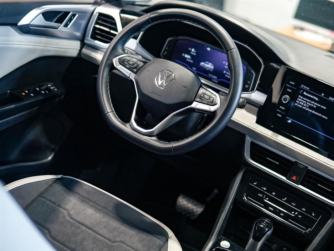 2025 Volkswagen Taos COMFORTLINE | AWD | 1 OWNER | NO ACCIDENTS Photo