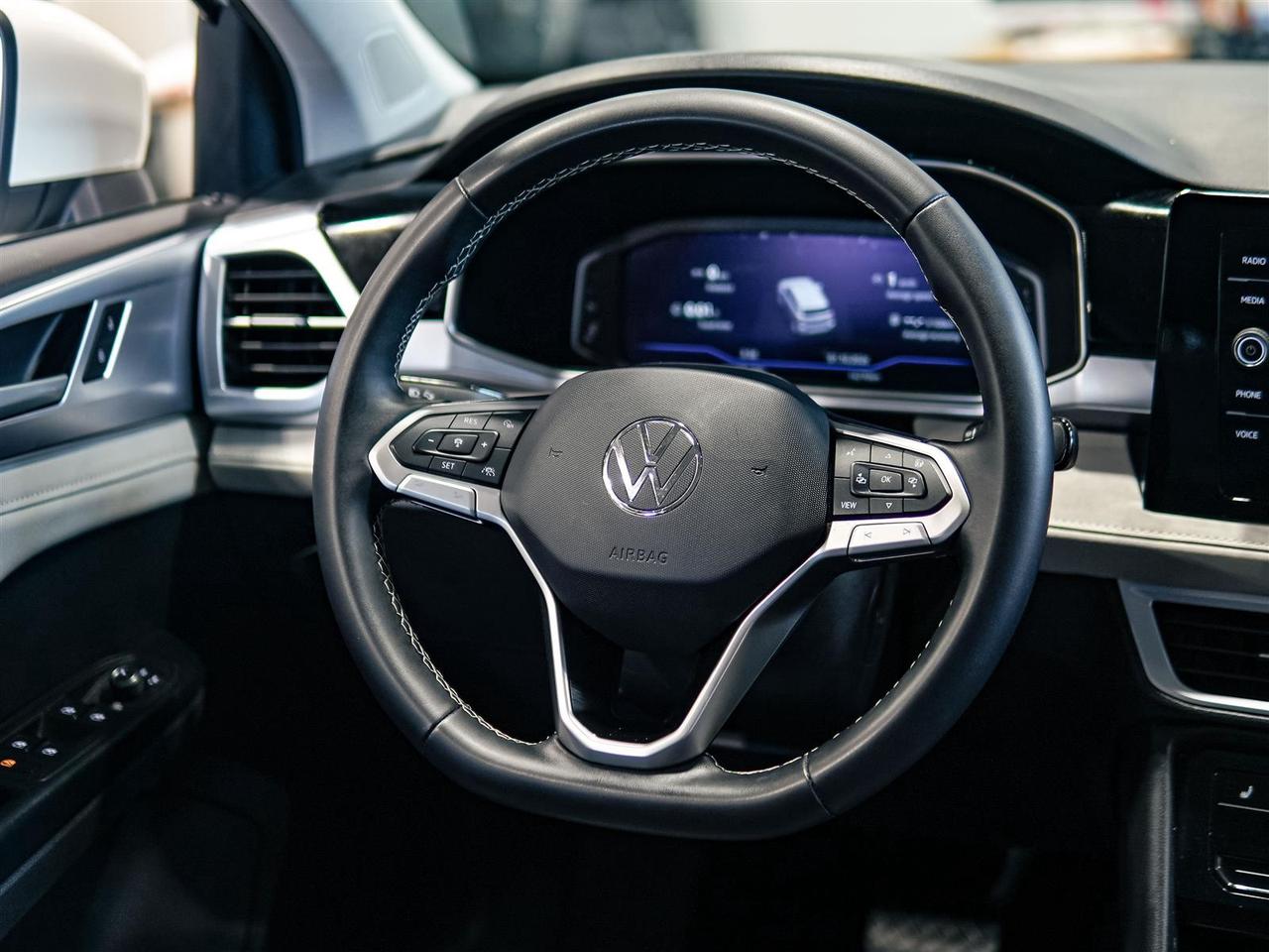 2025 Volkswagen Taos COMFORTLINE | AWD | 1 OWNER | NO ACCIDENTS Photo