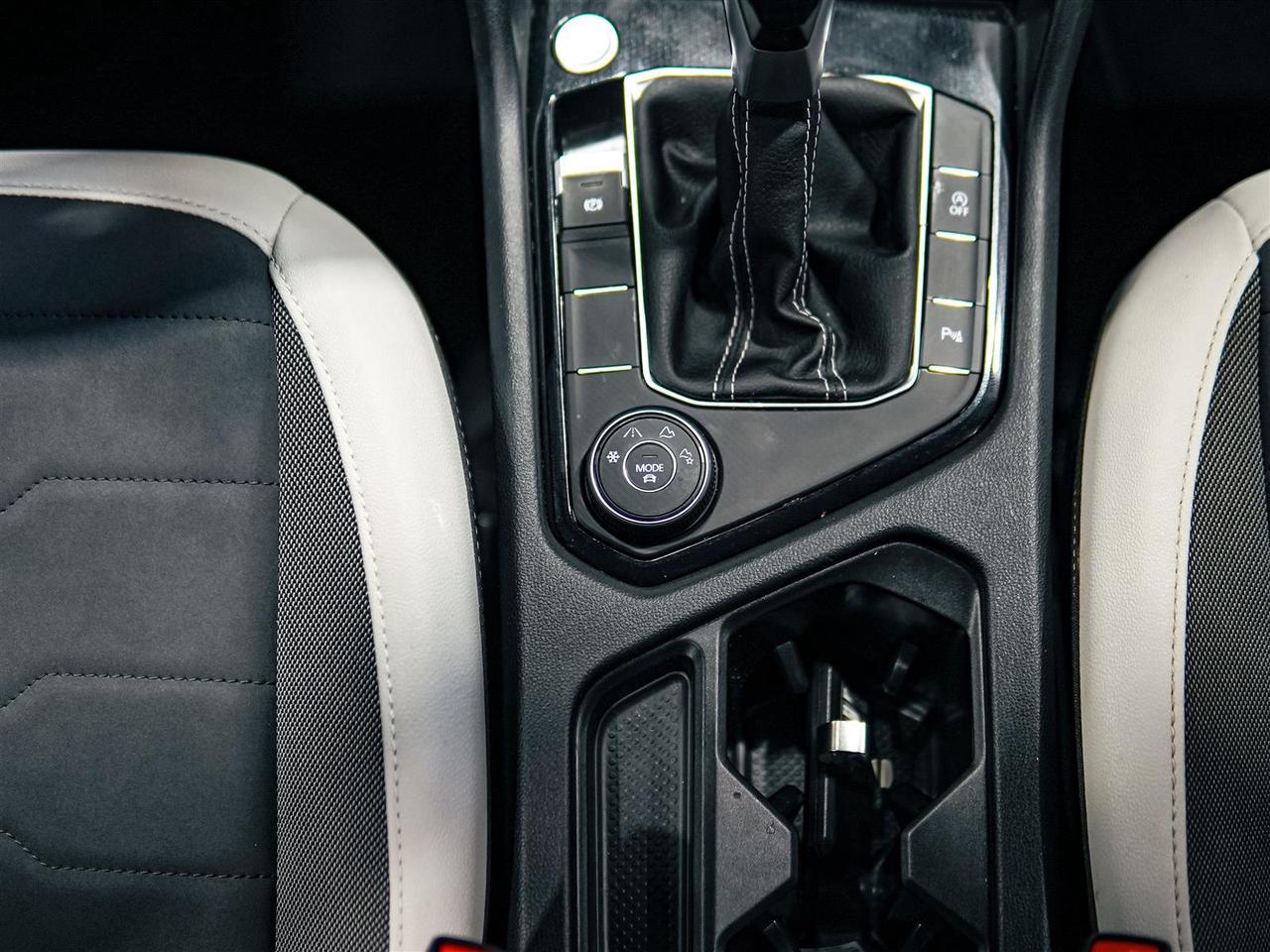 2025 Volkswagen Taos COMFORTLINE | AWD | 1 OWNER | NO ACCIDENTS Photo
