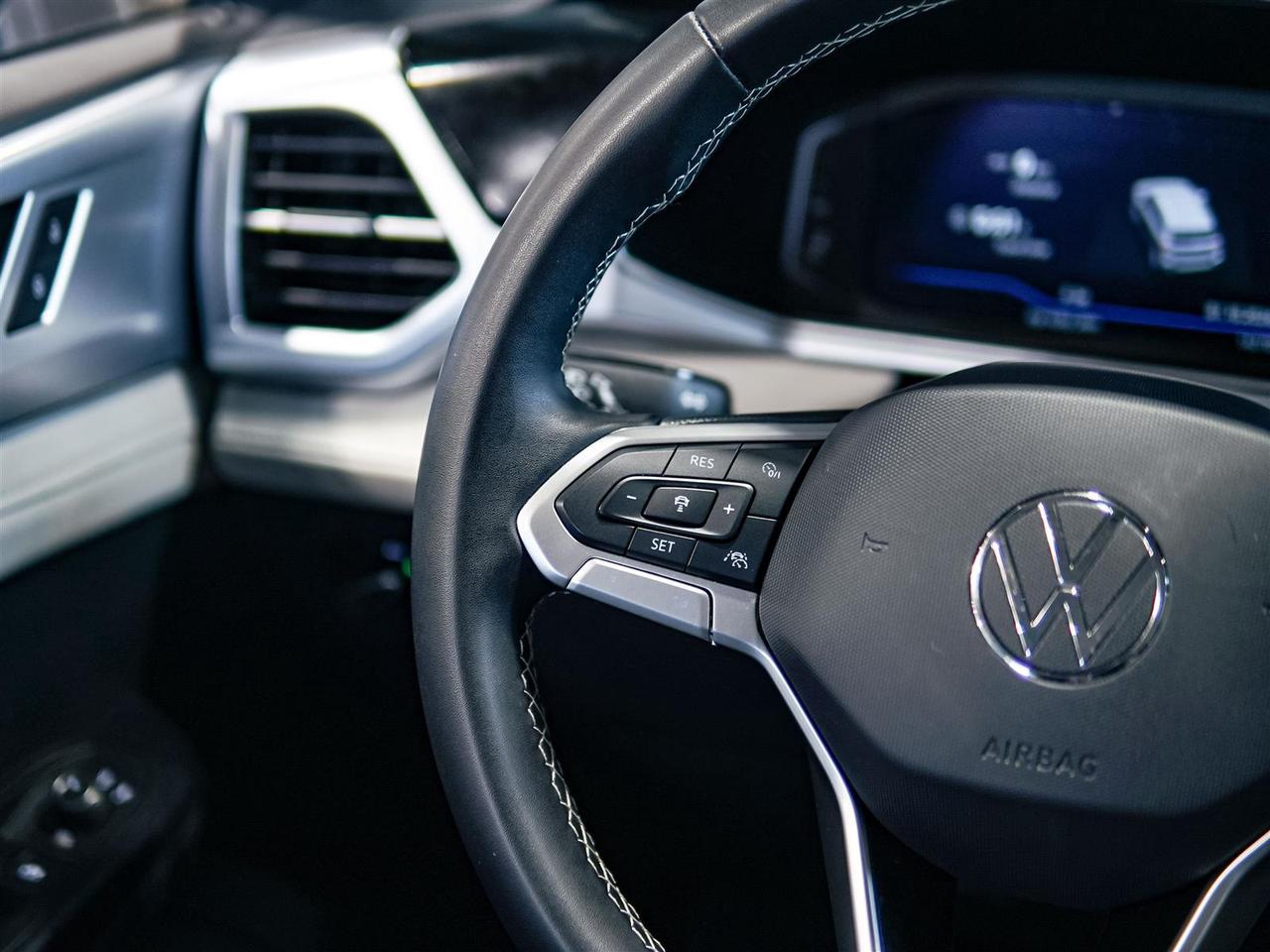 2025 Volkswagen Taos COMFORTLINE | AWD | 1 OWNER | NO ACCIDENTS Photo