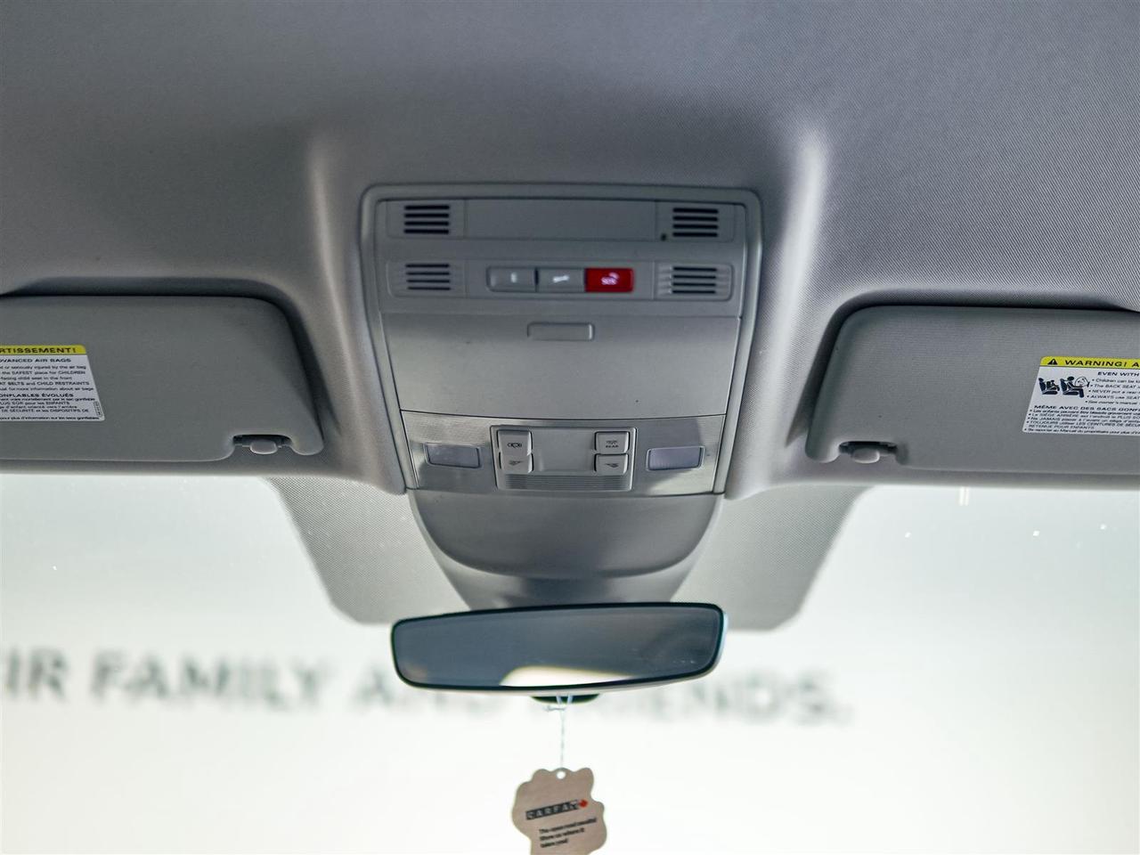 2025 Volkswagen Taos COMFORTLINE | AWD | 1 OWNER | NO ACCIDENTS Photo