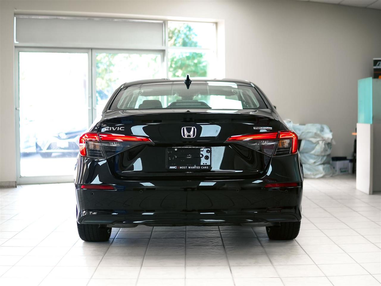 2023 Honda Civic TOURING | NAV | LTHR | ROOF | NO ACCIDENTS Photo