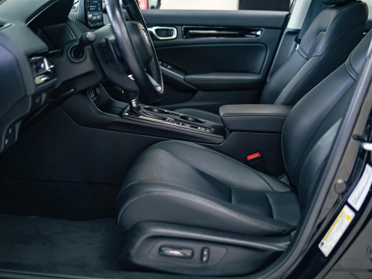 2023 Honda Civic TOURING | NAV | LTHR | ROOF | NO ACCIDENTS Photo