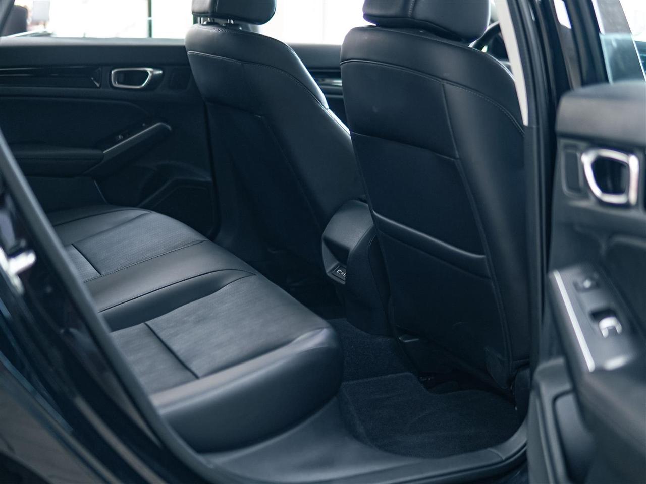 2023 Honda Civic TOURING | NAV | LTHR | ROOF | NO ACCIDENTS Photo