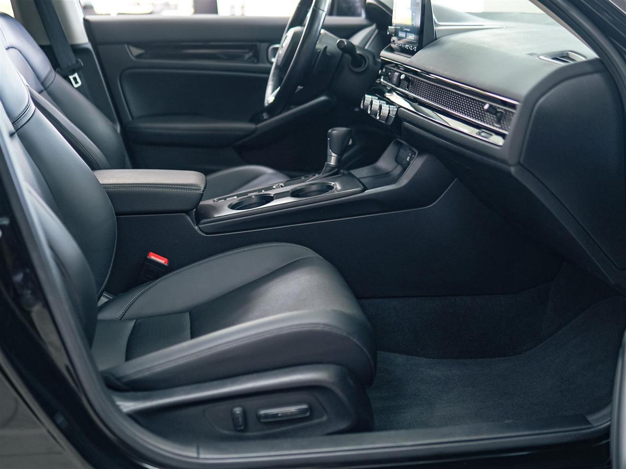 2023 Honda Civic TOURING | NAV | LTHR | ROOF | NO ACCIDENTS Photo