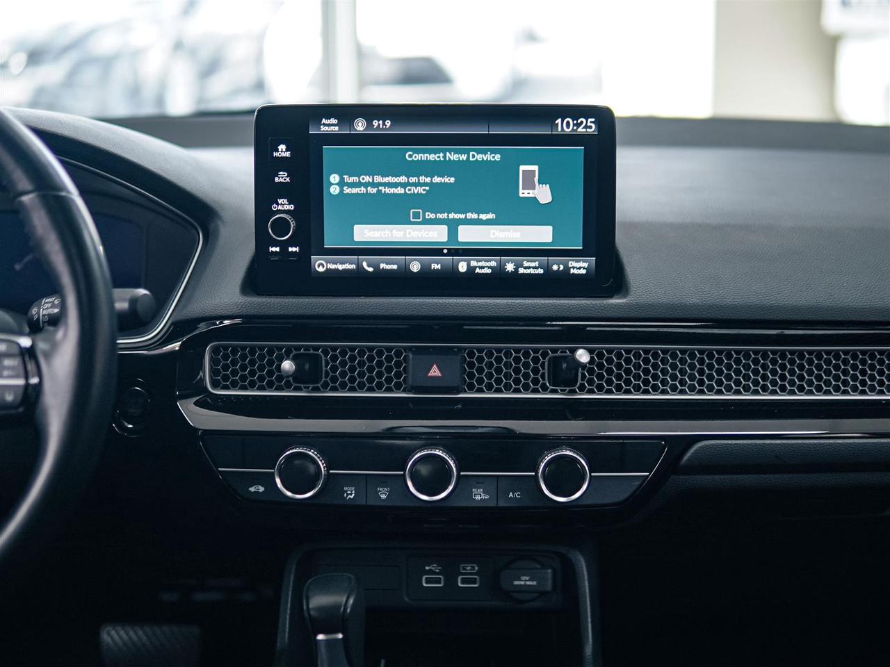2023 Honda Civic TOURING | NAV | LTHR | ROOF | NO ACCIDENTS Photo