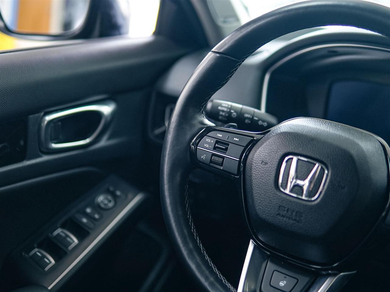 2023 Honda Civic TOURING | NAV | LTHR | ROOF | NO ACCIDENTS Photo
