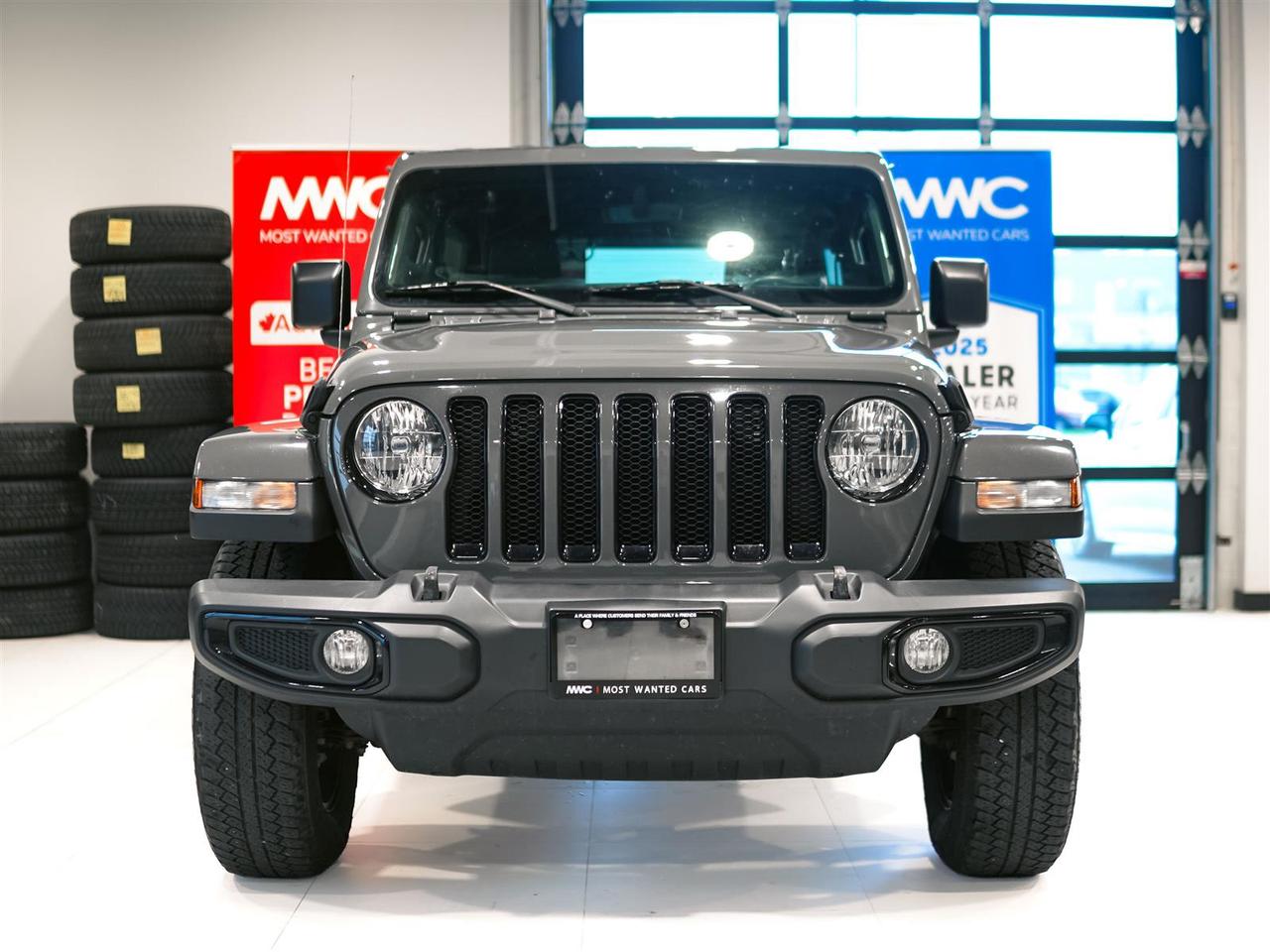 2023 Jeep Wrangler SAHARA ALTITUDE 4x4 | NO ACCIDENTS | LEATHER | DUAL TOP Photo