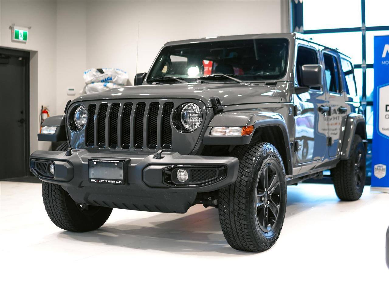 2023 Jeep Wrangler SAHARA ALTITUDE 4x4 | NO ACCIDENTS | LEATHER | DUAL TOP Photo