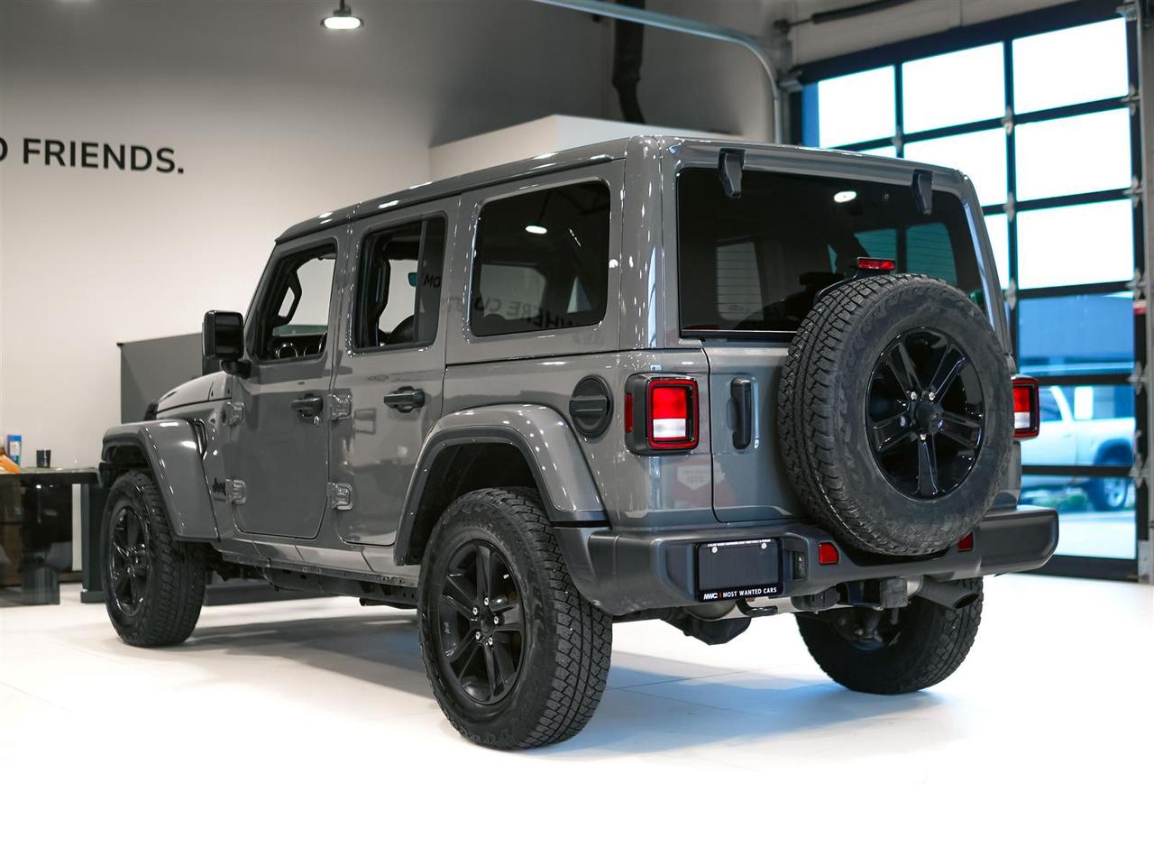 2023 Jeep Wrangler SAHARA ALTITUDE 4x4 | NO ACCIDENTS | LEATHER | DUAL TOP Photo