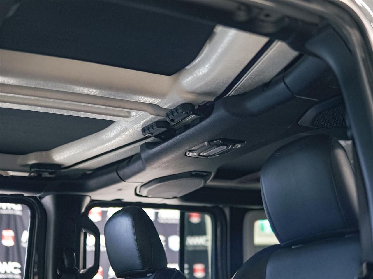 2023 Jeep Wrangler SAHARA ALTITUDE 4x4 | NO ACCIDENTS | LEATHER | DUAL TOP Photo
