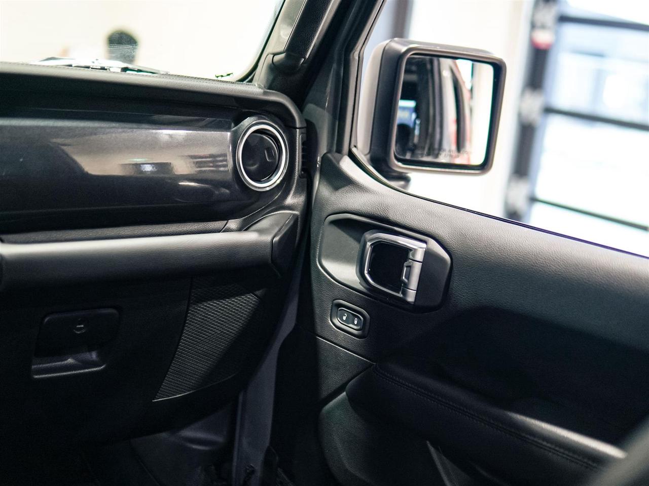 2023 Jeep Wrangler SAHARA ALTITUDE 4x4 | NO ACCIDENTS | LEATHER | DUAL TOP Photo