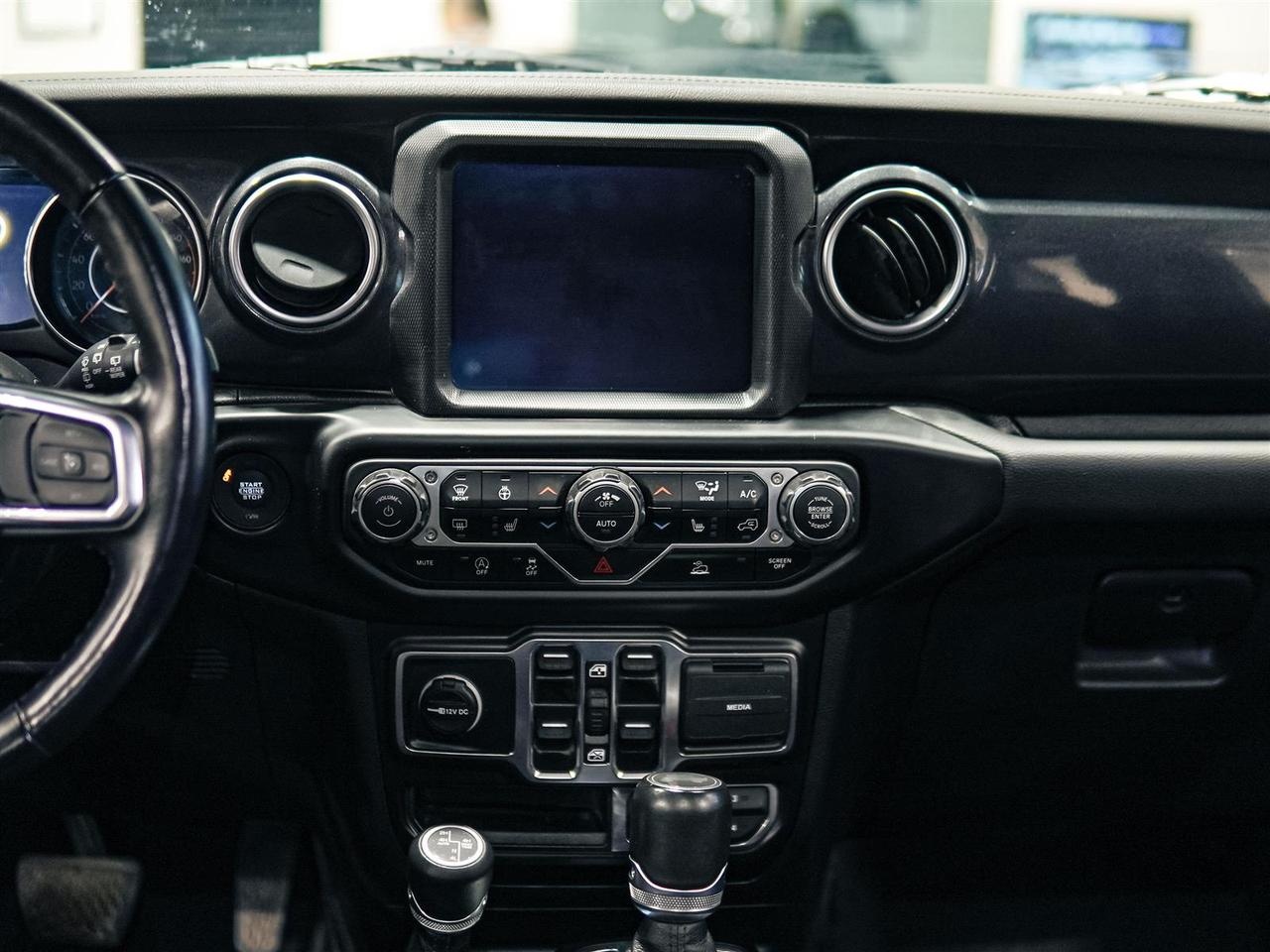 2023 Jeep Wrangler SAHARA ALTITUDE 4x4 | NO ACCIDENTS | LEATHER | DUAL TOP Photo