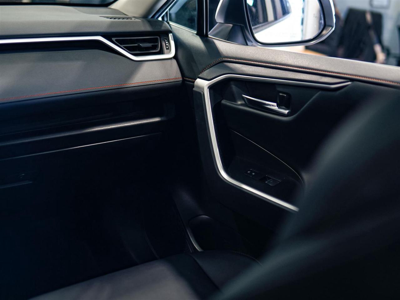 2022 Toyota RAV4 TRAIL AWD | NO ACCIDENTS | LEATHER | SUNROOF Photo