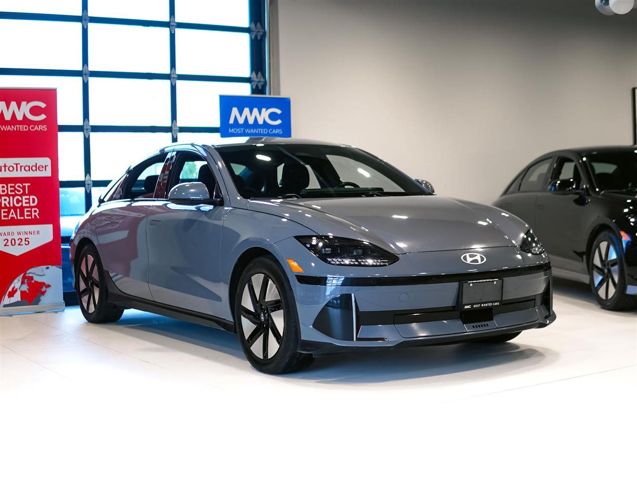 2024 Hyundai IONIQ 6 LONG RANGE | HYUNDAI SERVICED | 1 OWNER | NO ACCIDENTS Photo3