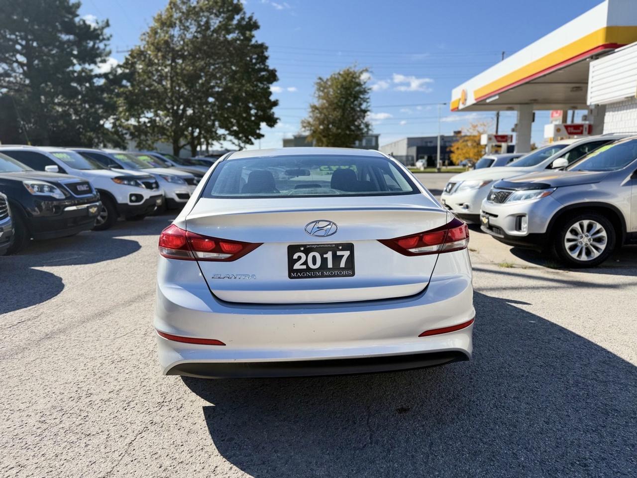 2017 Hyundai Elantra Limited CERTIFIED & DETAILED!!! Photo