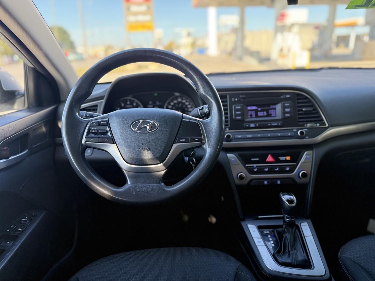2017 Hyundai Elantra Limited CERTIFIED & DETAILED!!! Photo