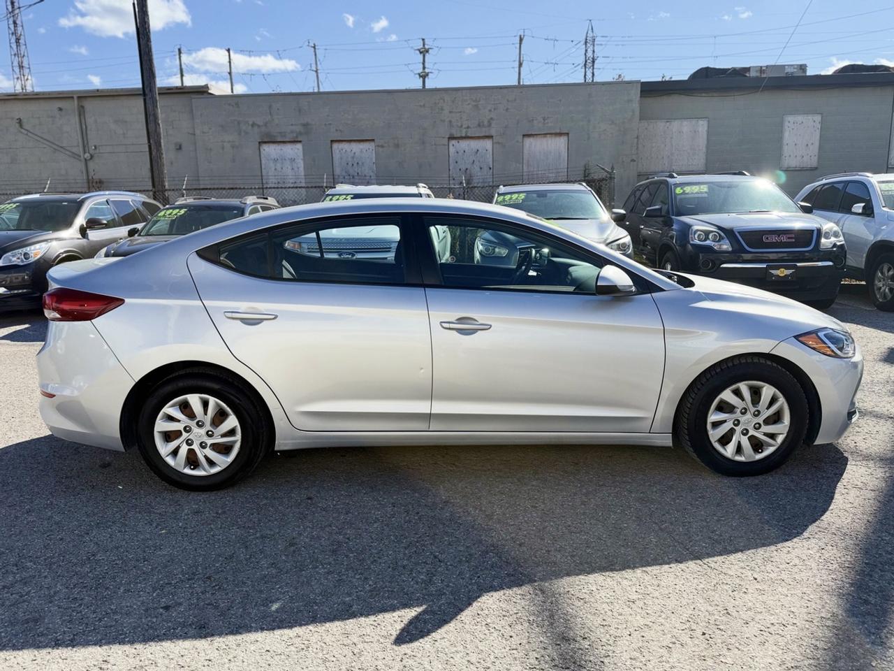 2017 Hyundai Elantra Limited CERTIFIED & DETAILED!!! Photo