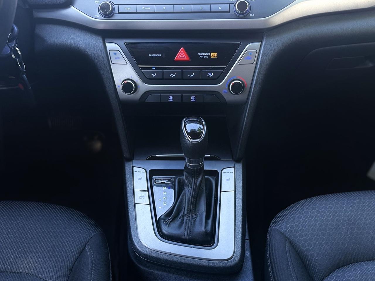 2017 Hyundai Elantra Limited CERTIFIED & DETAILED!!! Photo