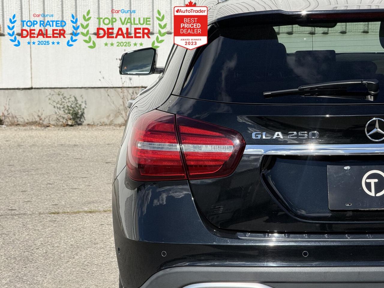 2018 Mercedes-Benz GLA PREMIUM PKG / MEMORY PKG | MB SERVICED | HARMAN KARDON | PANO | LOADED Photo