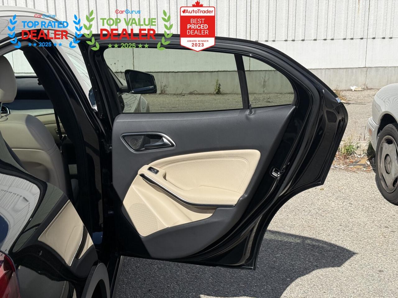 2018 Mercedes-Benz GLA PREMIUM PKG / MEMORY PKG | MB SERVICED | HARMAN KARDON | PANO | LOADED Photo