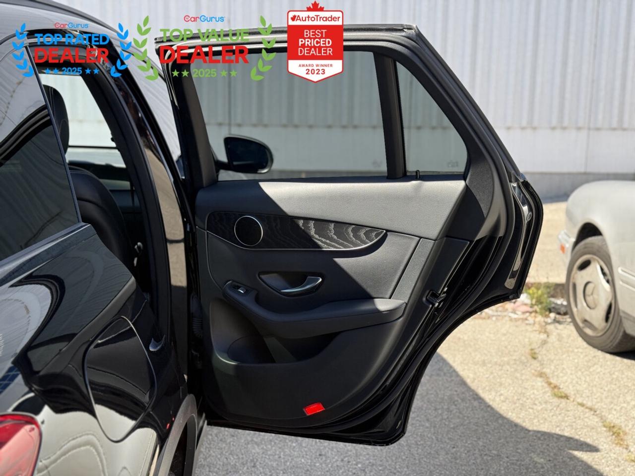 2020 Mercedes-Benz GLC //AMG PKG / MEMORY PKG | 360 CAMERA | AMBIENT LIGHTING | PANO | LOADED Photo