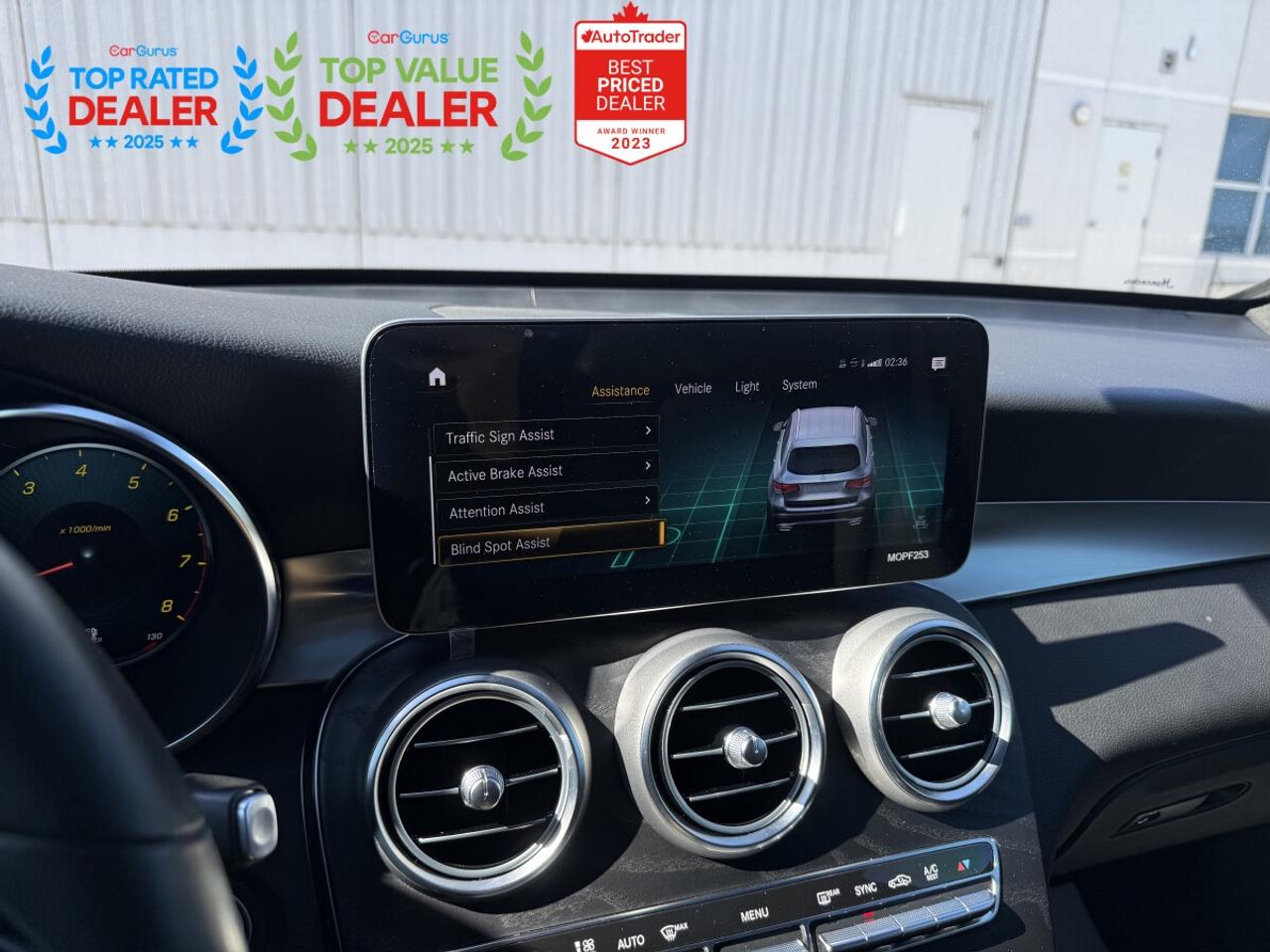 2020 Mercedes-Benz GLC //AMG PKG / MEMORY PKG | 360 CAMERA | AMBIENT LIGHTING | PANO | LOADED Photo