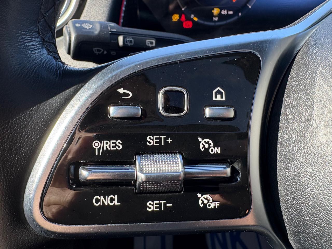 2023 Mercedes GLB 250 NO ACCIDENTS! LOW KM! Photo