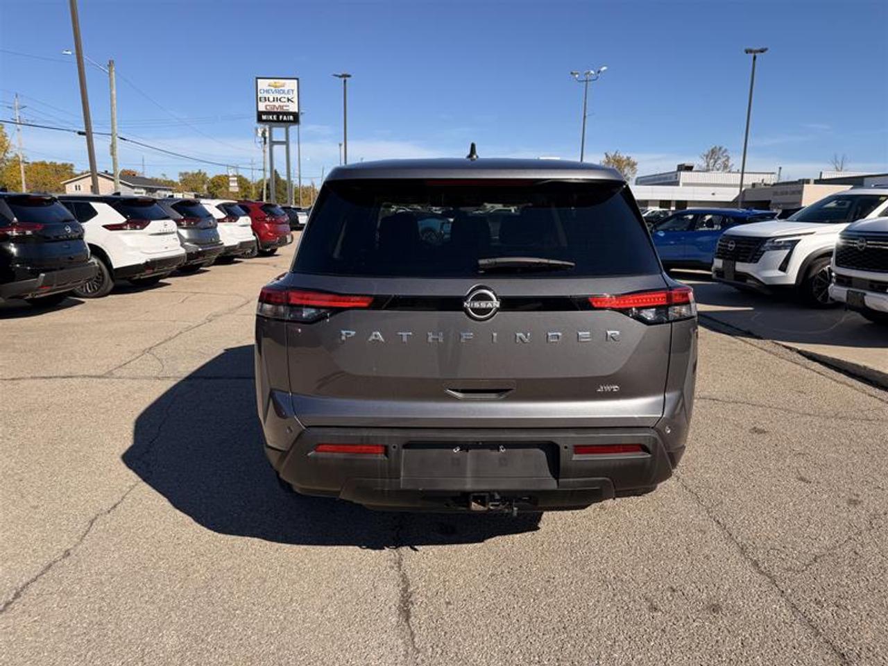 2024 Nissan Pathfinder S 4WD Photo