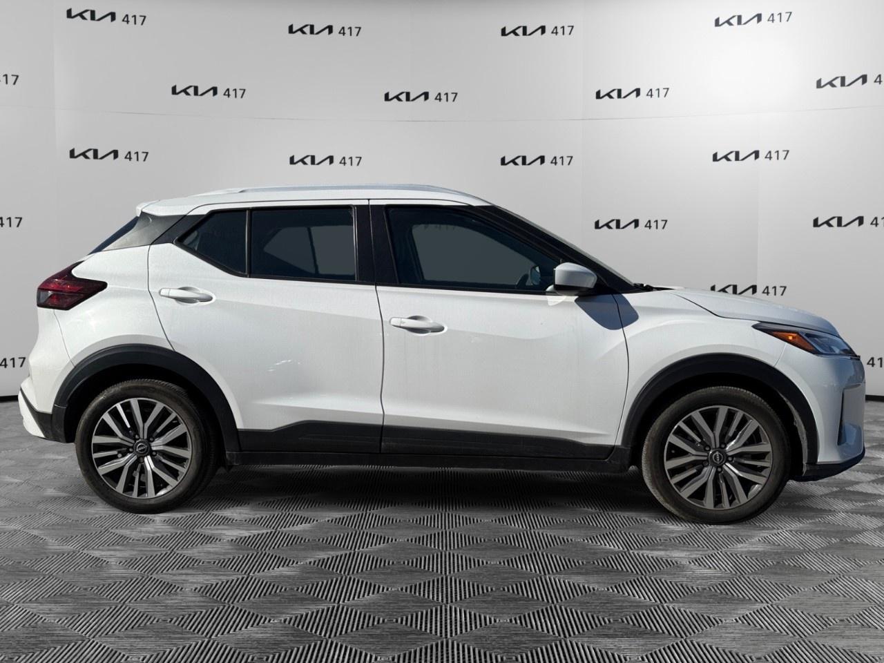 2022 Nissan Kicks SV FWD Photo