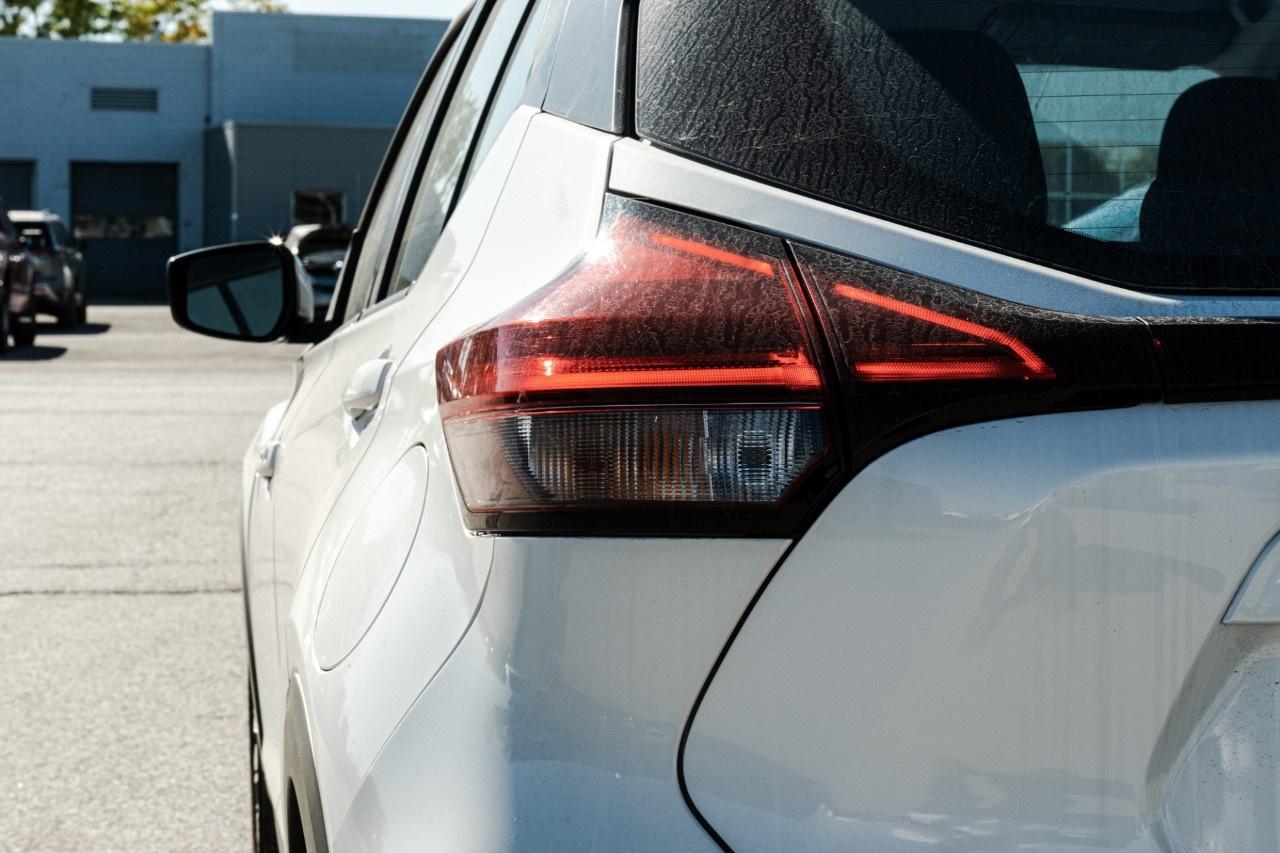 2022 Nissan Kicks SV FWD Photo