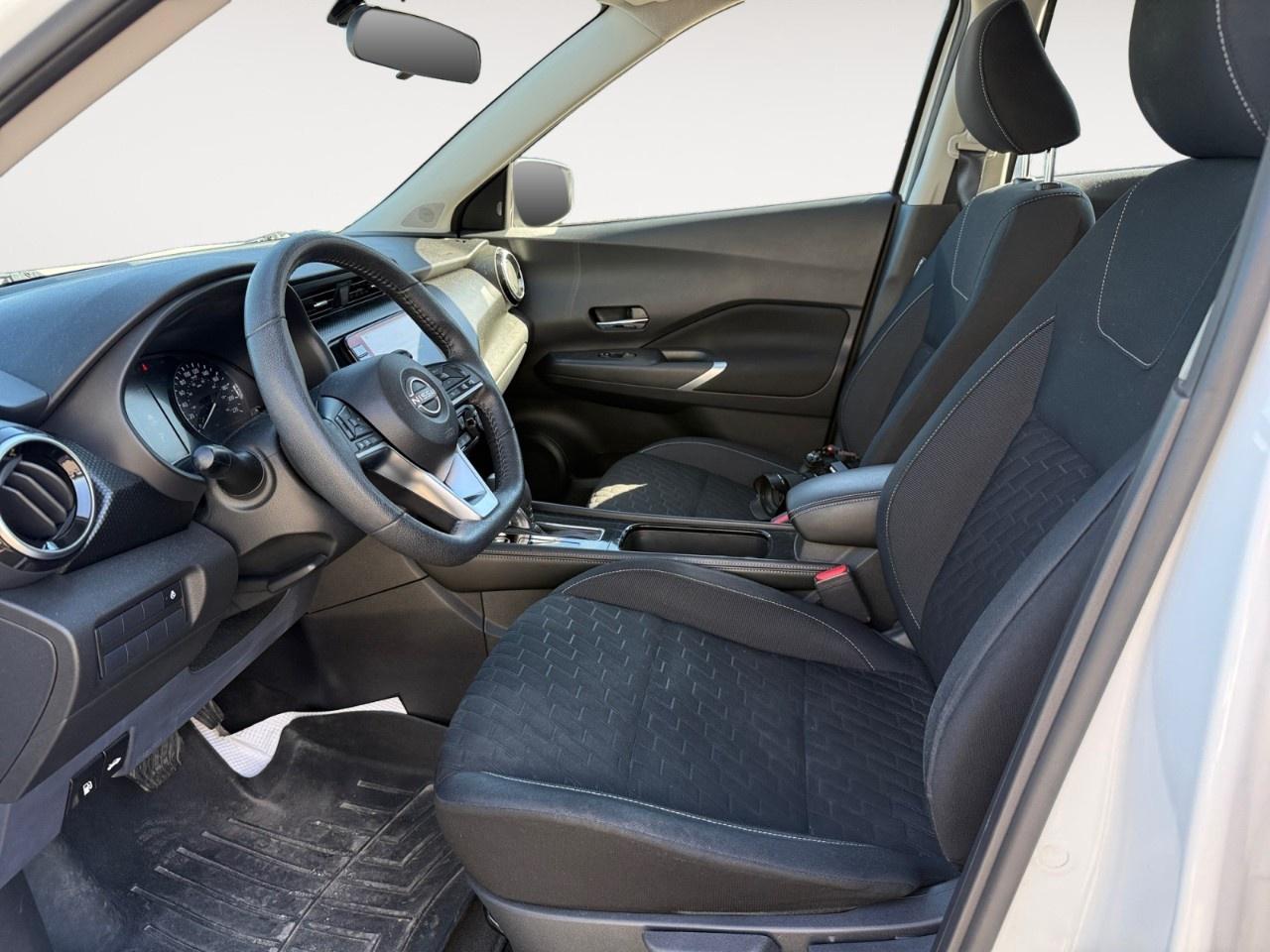 2022 Nissan Kicks SV FWD Photo
