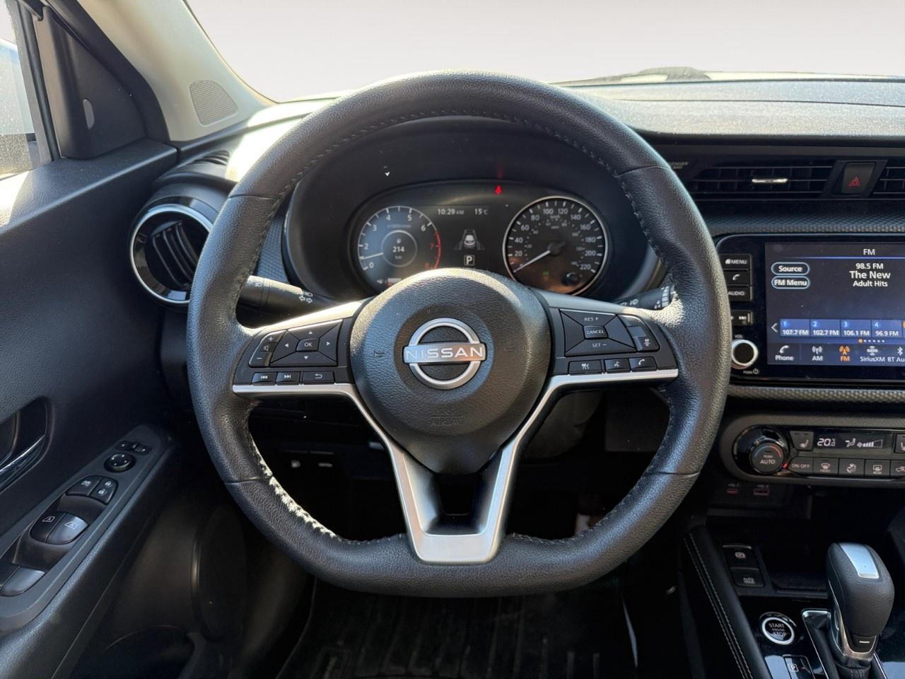 2022 Nissan Kicks SV FWD Photo