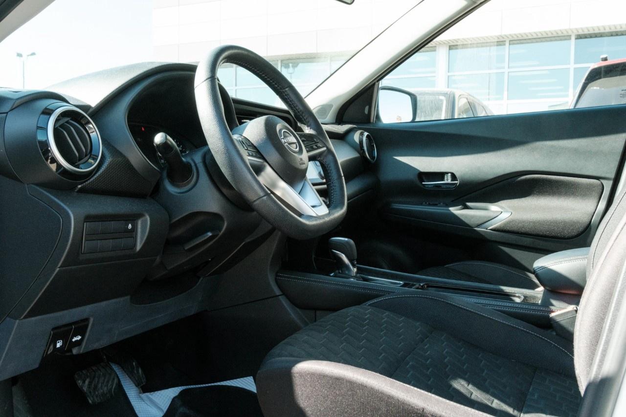 2022 Nissan Kicks SV FWD Photo
