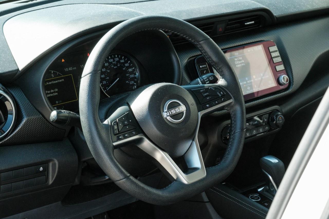 2022 Nissan Kicks SV FWD Photo