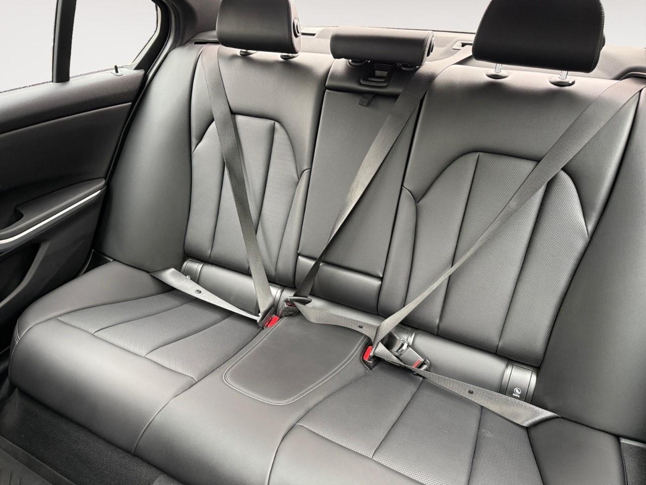 2022 BMW 3 Series 330i xDrive Sedan North America Photo