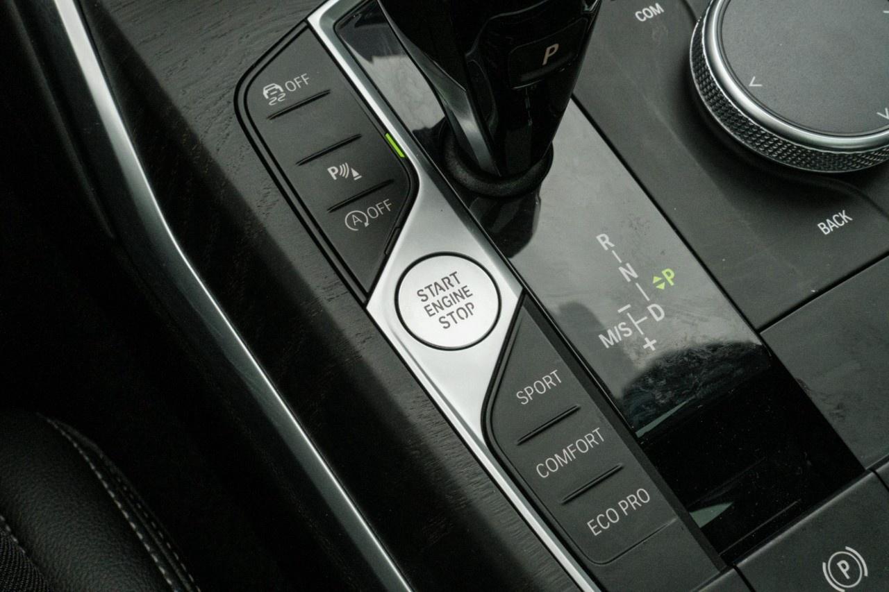 2022 BMW 3 Series 330i xDrive Sedan North America Photo