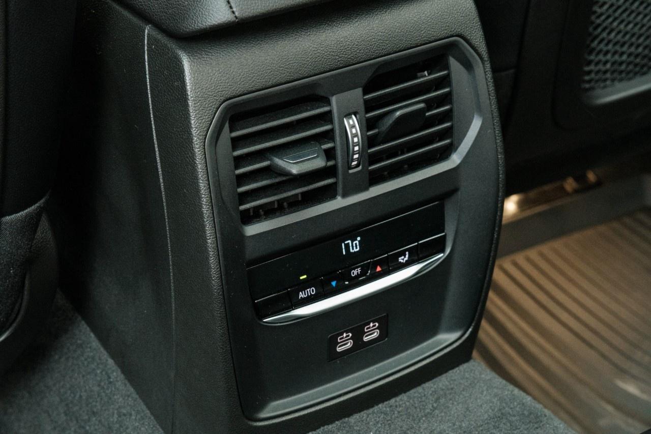 2022 BMW 3 Series 330i xDrive Sedan North America Photo