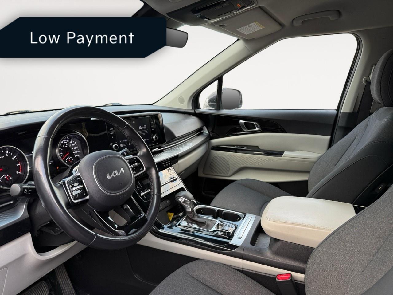 2023 Kia Carnival LX  FWD Photo