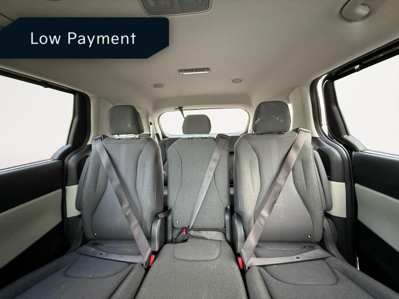 2023 Kia Carnival LX  FWD Photo