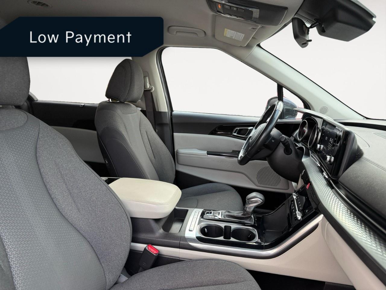2023 Kia Carnival LX  FWD Photo
