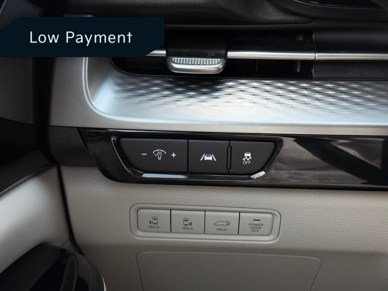 2023 Kia Carnival LX  FWD Photo