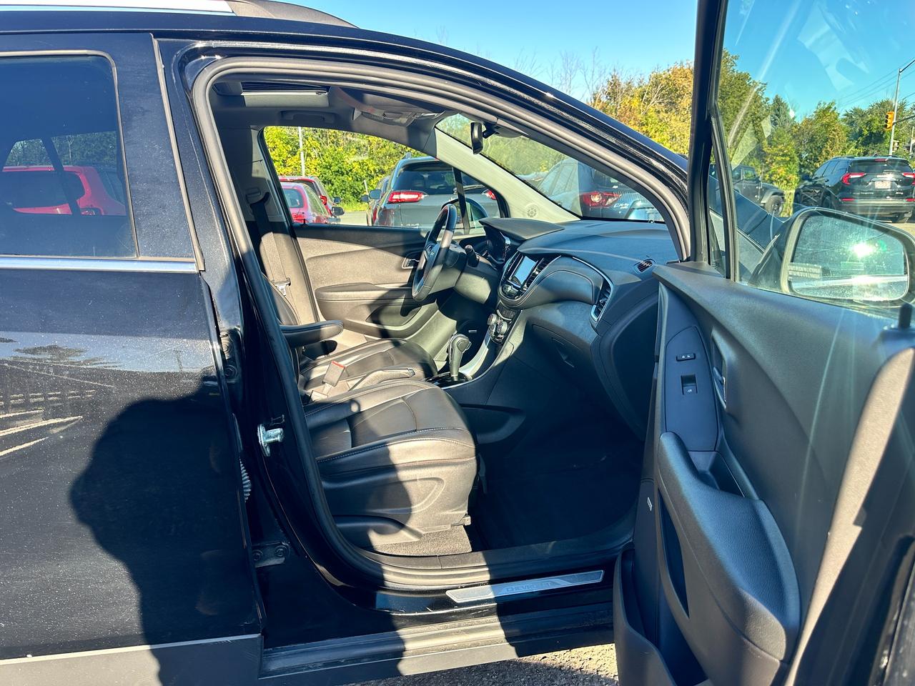 2018 Chevrolet Trax PremierAWD HTD-Leather Sunroof RemStart XM BOSE AC Photo