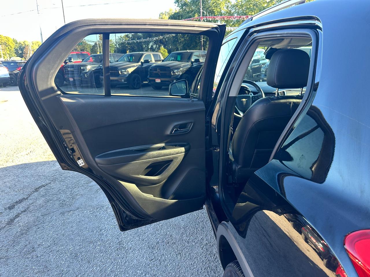 2018 Chevrolet Trax PremierAWD HTD-Leather Sunroof RemStart XM BOSE AC Photo