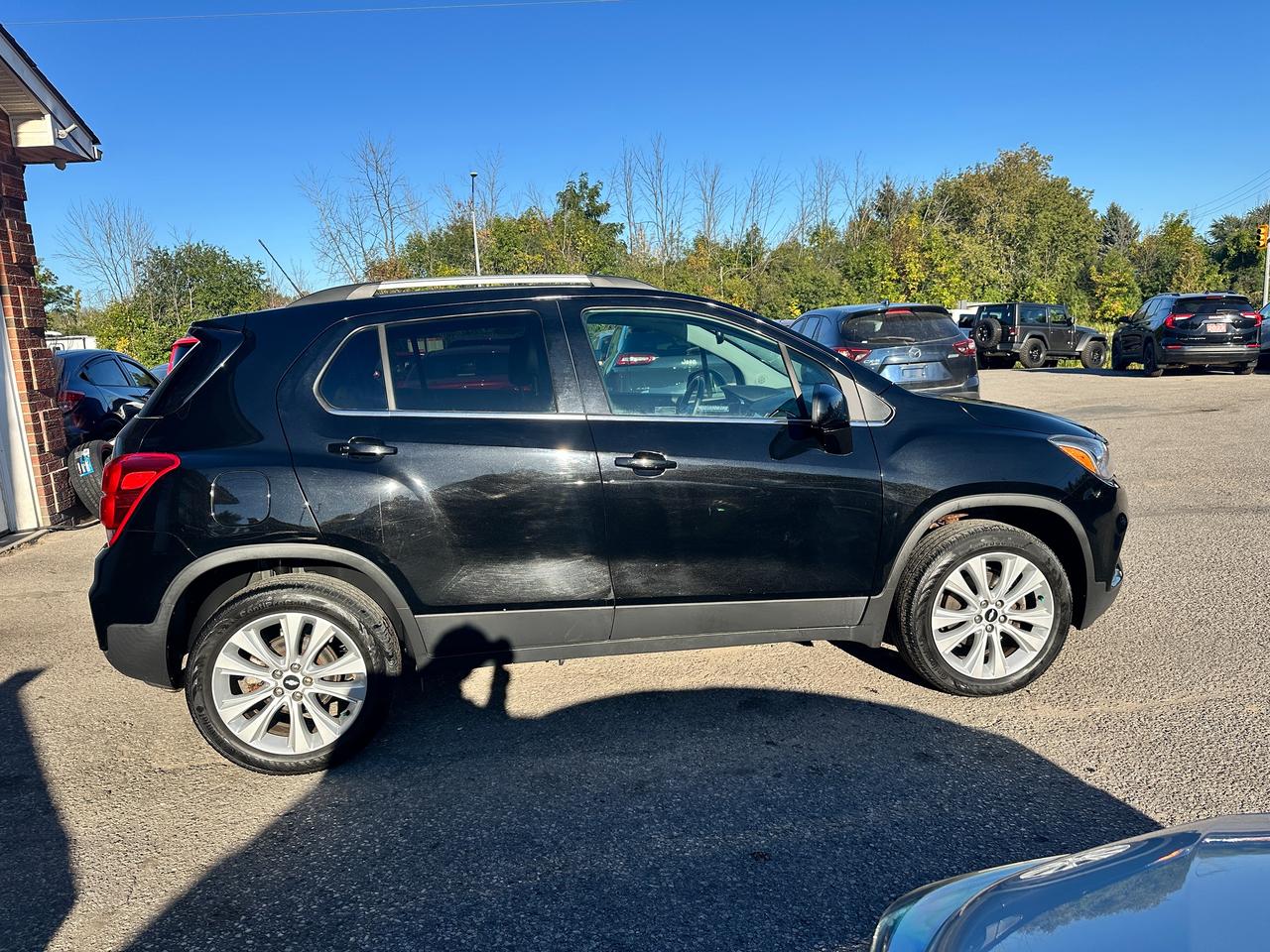 2018 Chevrolet Trax PremierAWD HTD-Leather Sunroof RemStart XM BOSE AC Photo4