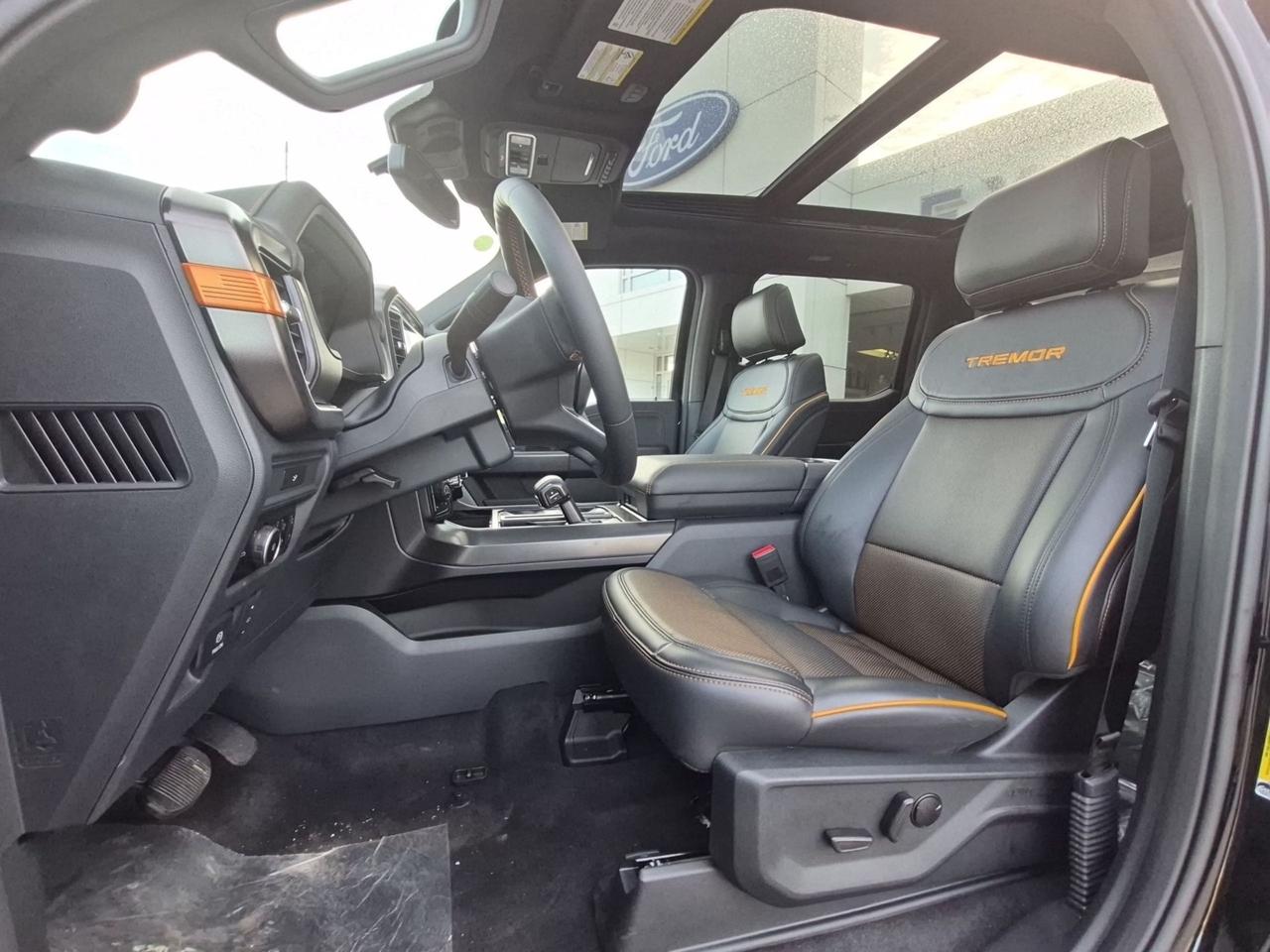 2026 Ford F-150 TREMOR, MOONROOF, PRO POWER, TOW/HAUL PKG Photo