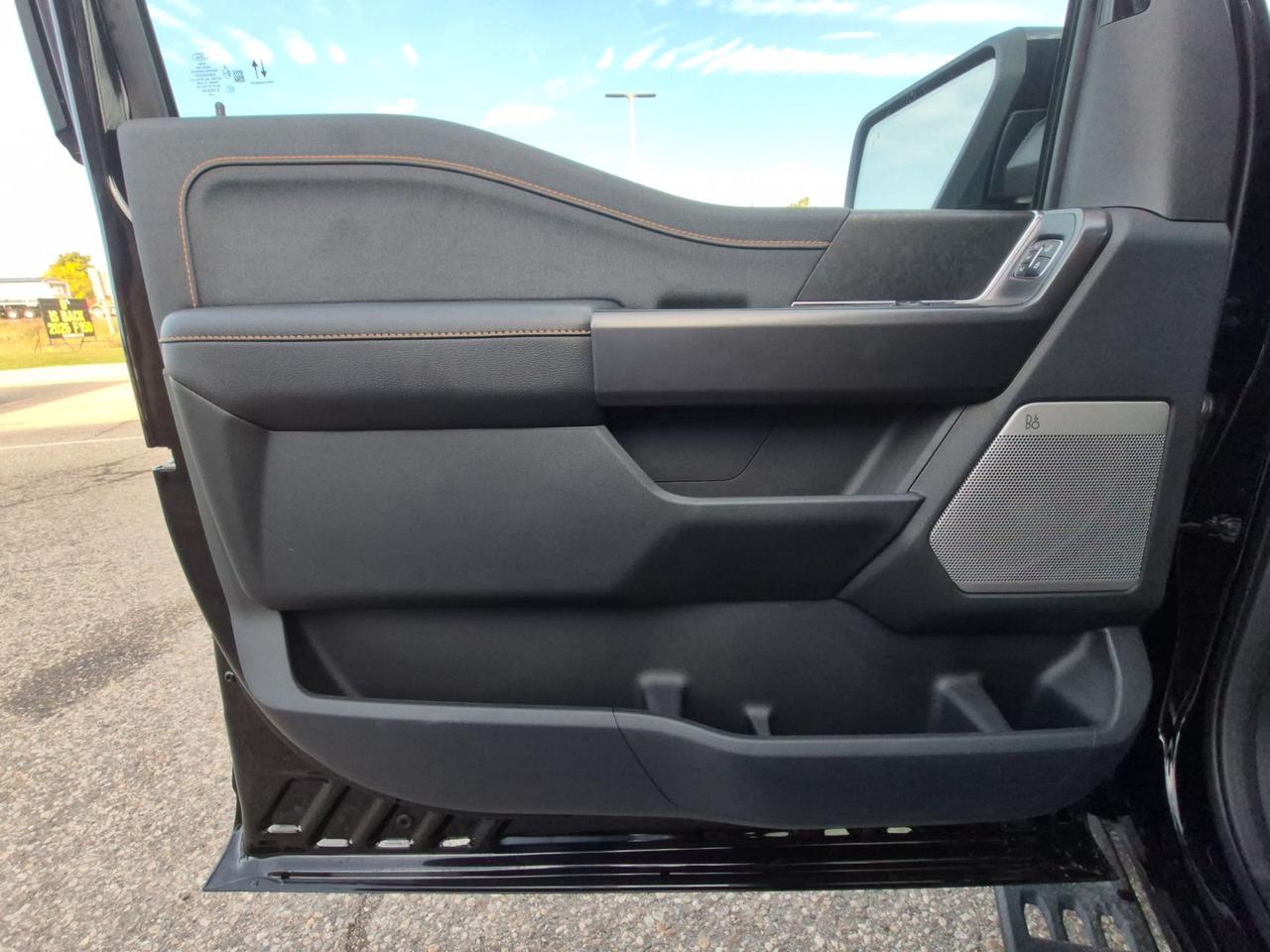 2026 Ford F-150 TREMOR, MOONROOF, PRO POWER, TOW/HAUL PKG Photo