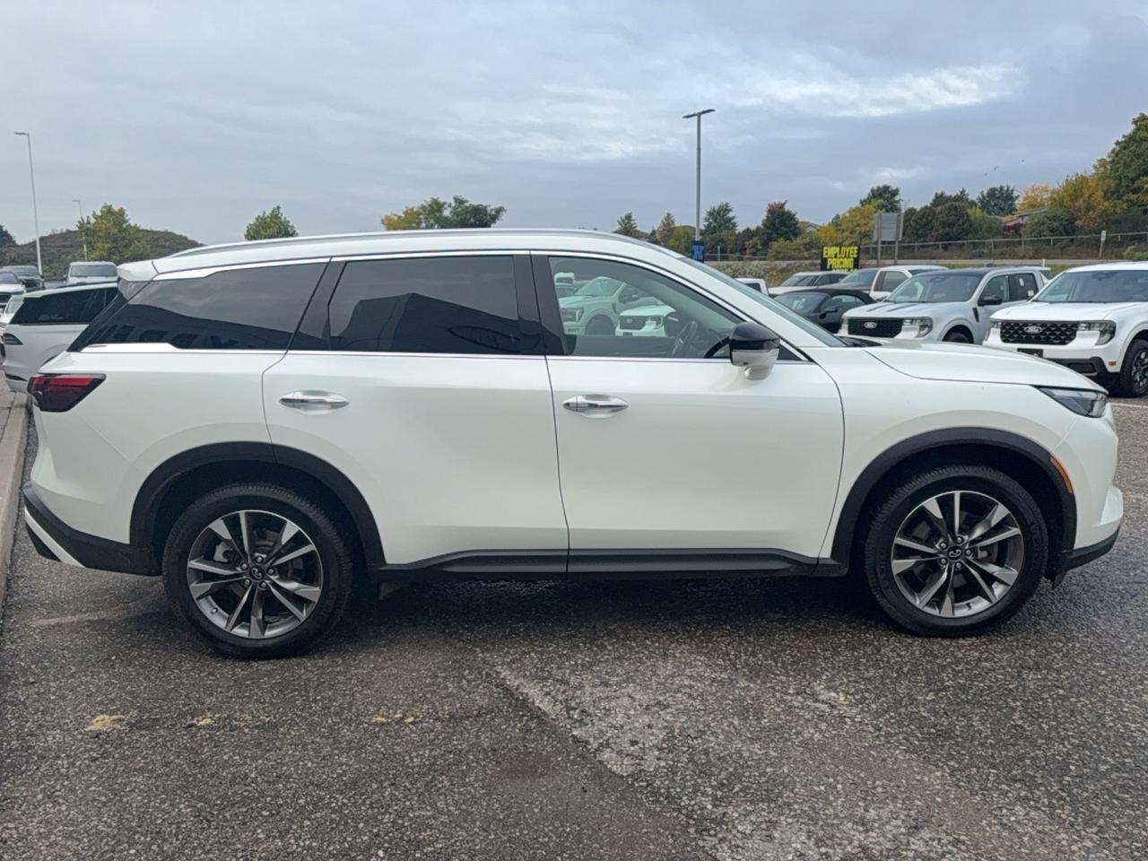 2023 Infiniti QX60 AWD, AUTOGRAPGH, LOCAL TRADE, LOADED, LIKE NEW! Photo